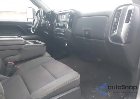 2015 Chevrolet Silverado 1500 1Lt z USA, uszkodzony, nr VIN 1GCVKREH6FZ187865